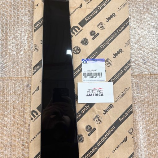 RIGHT REAR DOOR B PILLAR WINDOW TRIM APPLIQUE 2011-2022 JEEP GRAND CHEROKEE OEM