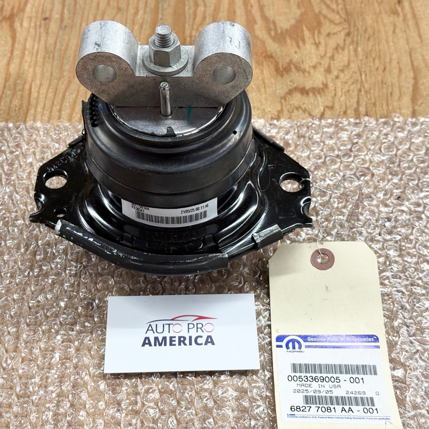 Transmission Mount & Motor Mounts 11-2025 300 Dodge Charger Challenger Mopar OEM