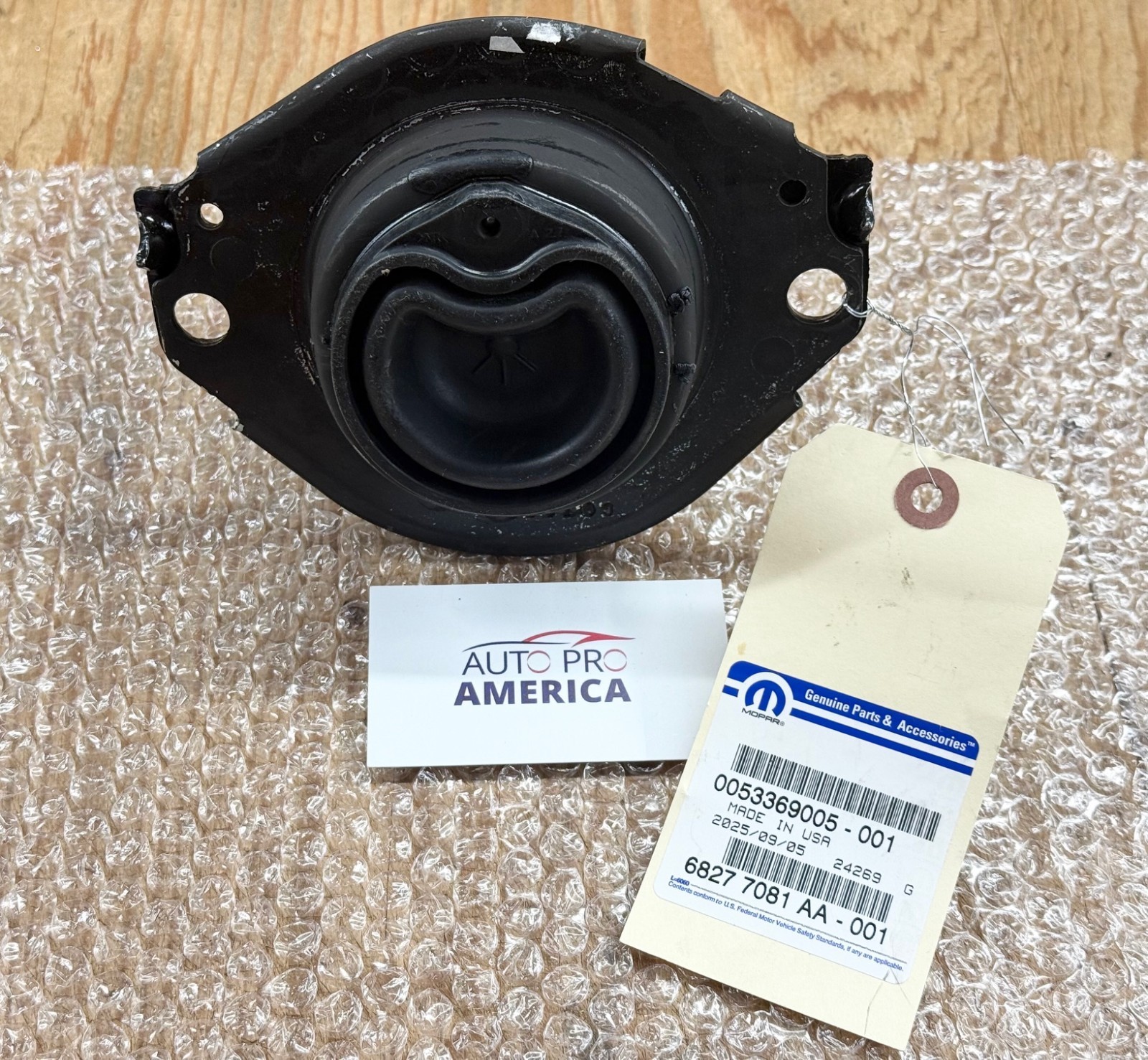 Transmission Mount & Motor Mounts 11-2025 300 Dodge Charger Challenger Mopar OEM