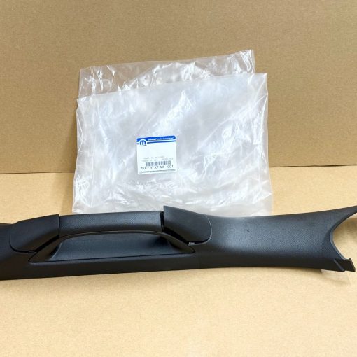 FRONT LEFT PILLAR MOLDING GRAB HANDLE 19-26 RAM 2500 3500 OEM MOPAR 7KF73TX7AA