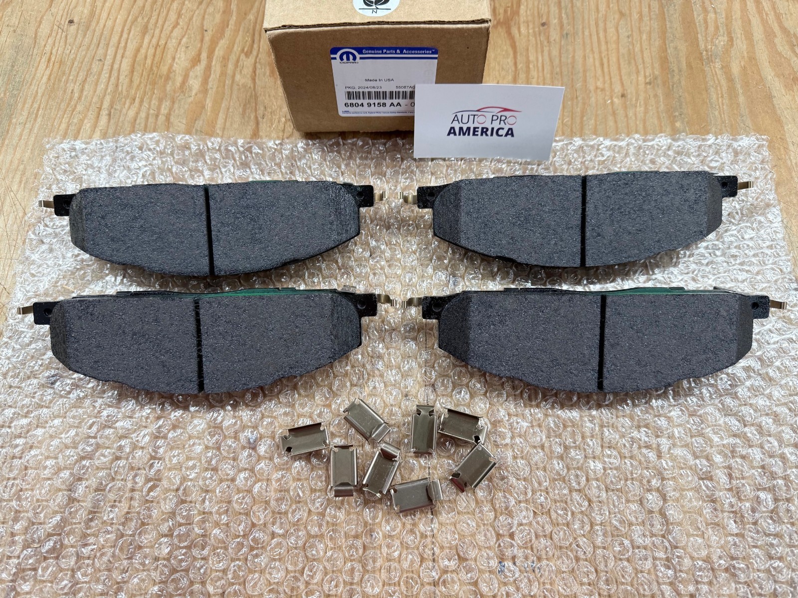 REAR DISC BRAKE PADS 2009-2018 DODGE RAM 2500 3500 68049158AA OEM MOPAR