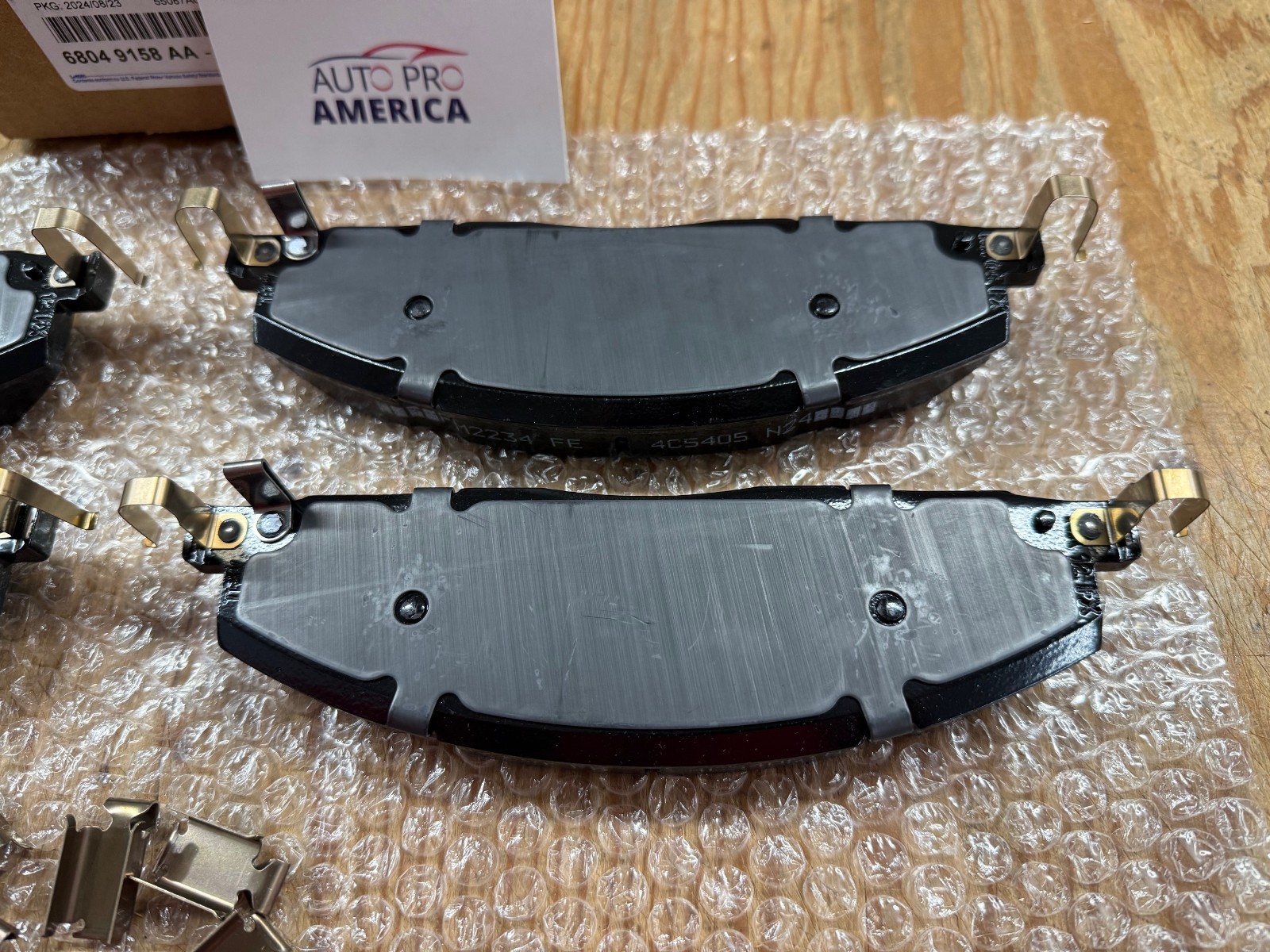 REAR DISC BRAKE PADS 2009-2018 DODGE RAM 2500 3500 68049158AA OEM MOPAR