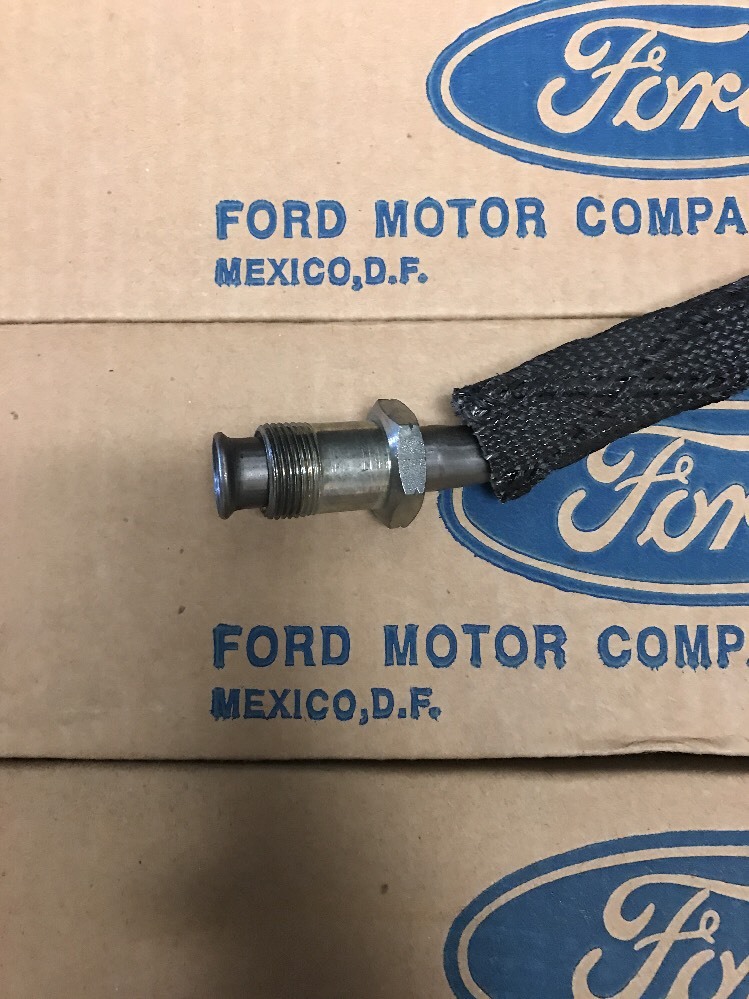 EGR Valve for 1996-1997 Ford Crown Victoria Grand Marquis Town Car 4.6L