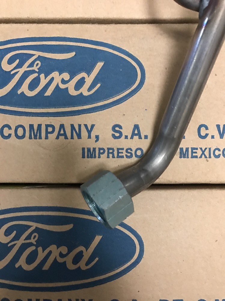 EGR Valve for 1996-1997 Ford Crown Victoria Grand Marquis Town Car 4.6L