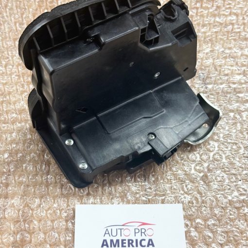 DOOR LOCK LATCH ACTUATOR RIGHT REAR Silverado Sierra Cadillac Chevy GMC 13597803
