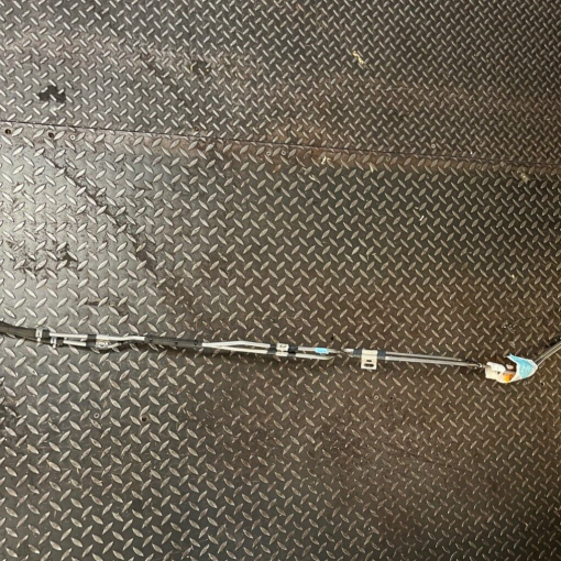OEM FORD TUBE HEATER WATER For 2002-2006 Ford Crown Victoria 2W7Z18B402BA NEW