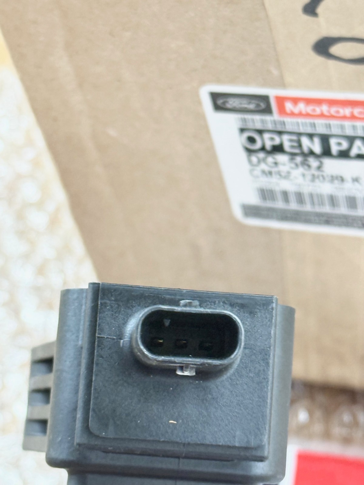 Ignition Coil Ford Edge Focus Fusion Lincoln MKZ MKT MKC DG562 OEM