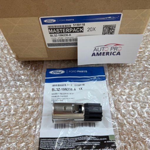 12v Auxiliary Power Point Outlet Socket for Ford Lincoln Mercury BL3Z19N236A OEM