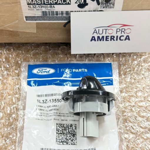 REAR LICSENSE PLATE LAMP 2001-2014 FORD F150 RANGER EXPLORER SPORT OEM FORD