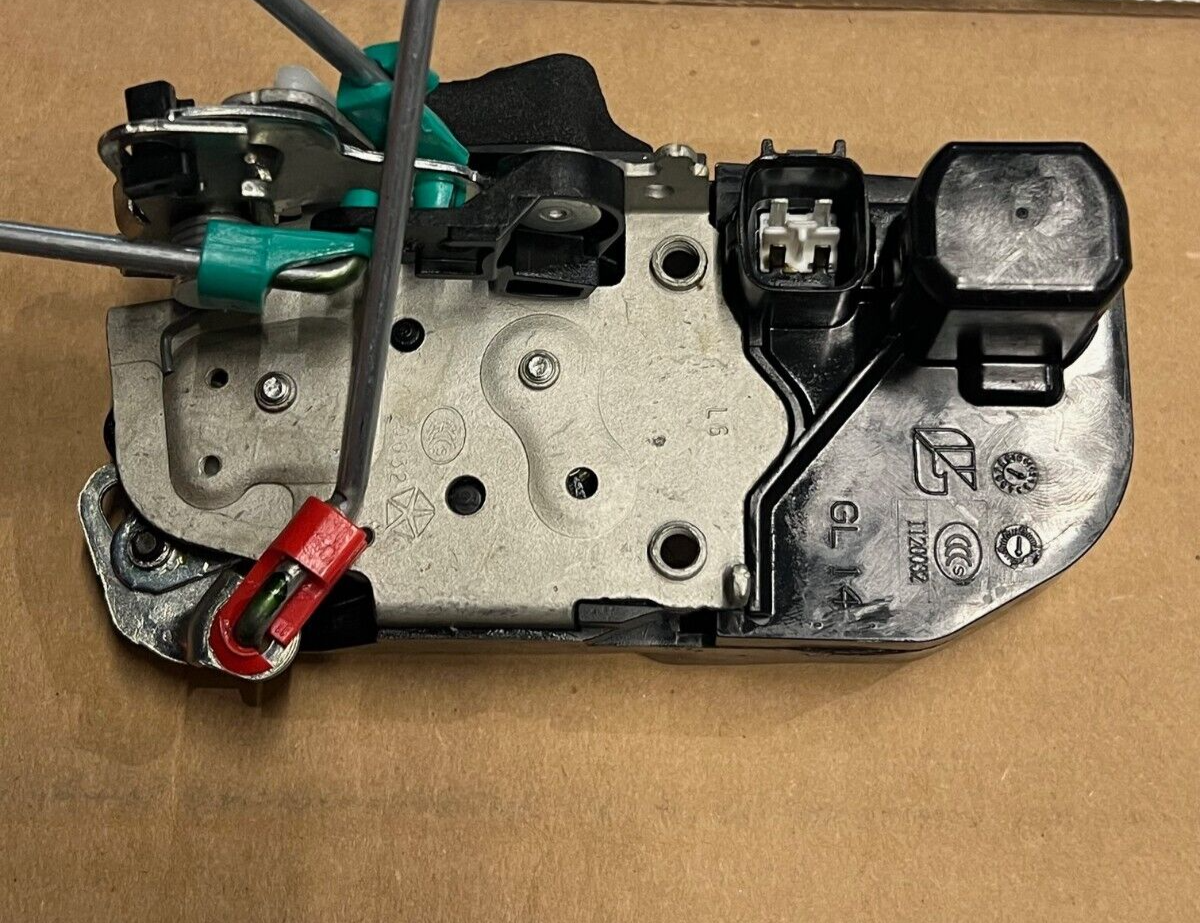 Rear Door Lock Actuator Latch Release Jeep Liberty 02-2007 55177045AJ OEM MOPAR