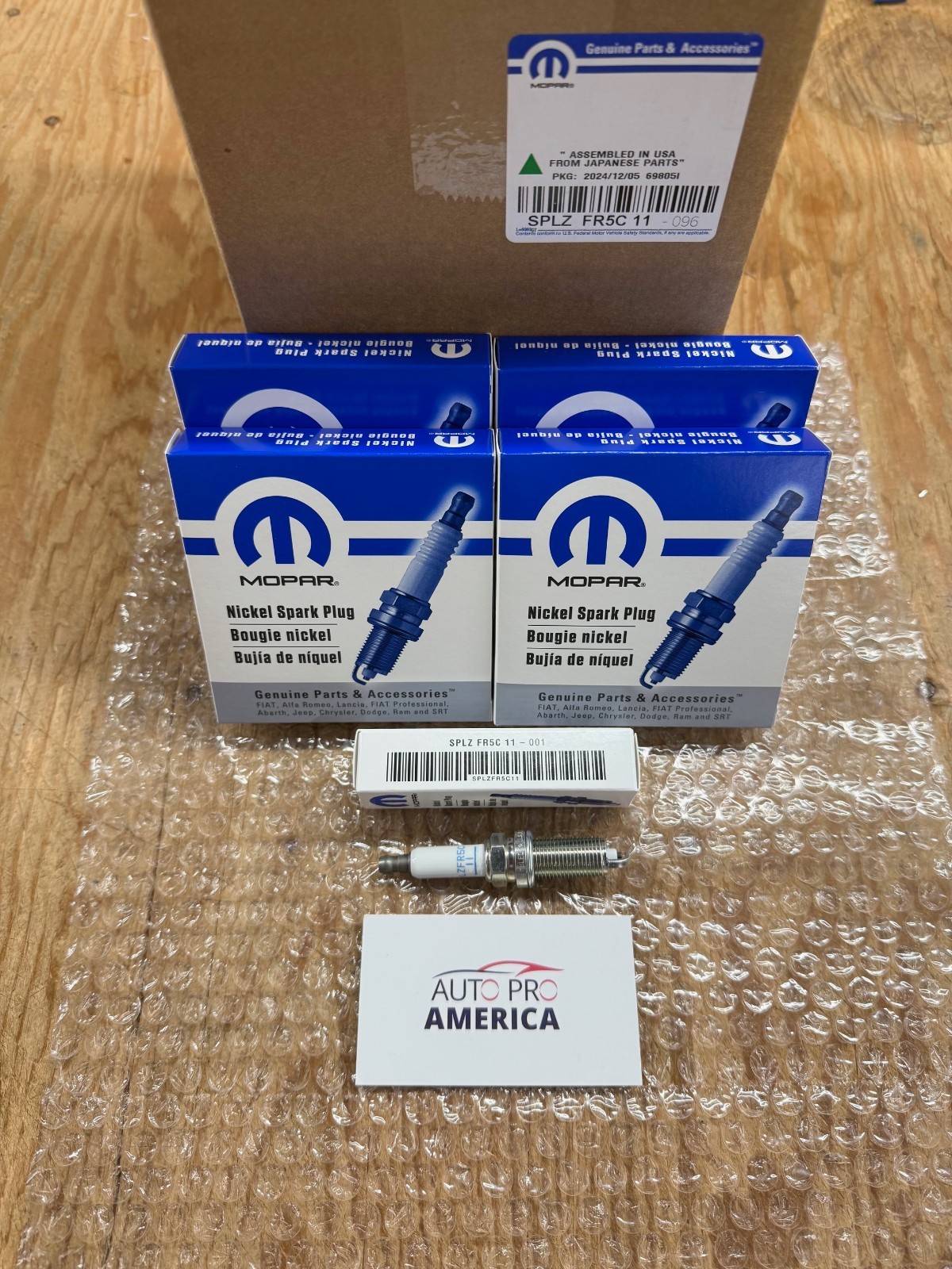 Mopar 14-17 Dodge RAM Jeep Chrysler 5.7L HEMI Spark Plugs SPLZFR5C11 OEM