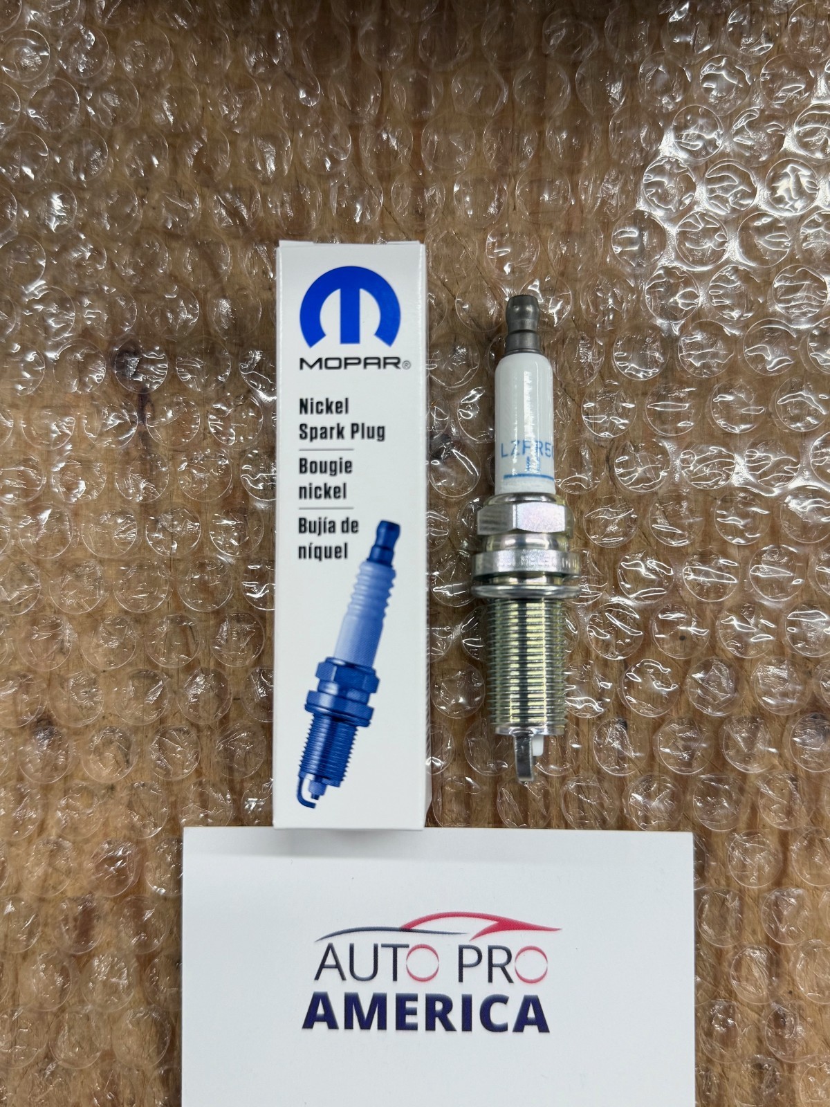 Mopar 14-17 Dodge RAM Jeep Chrysler 5.7L HEMI Spark Plugs SPLZFR5C11 OEM