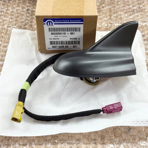 MOPAR 13-17 DODGE RAM 1500 & 15-17 CHALLENGER BLACK ROOF MOUNTED ANTENNA OEM NEW