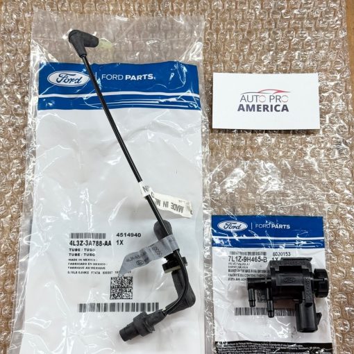 2004-2008 FORD F150 Front Solenoid Vacuum Locking Hub & Connector 4X4 OEM SET