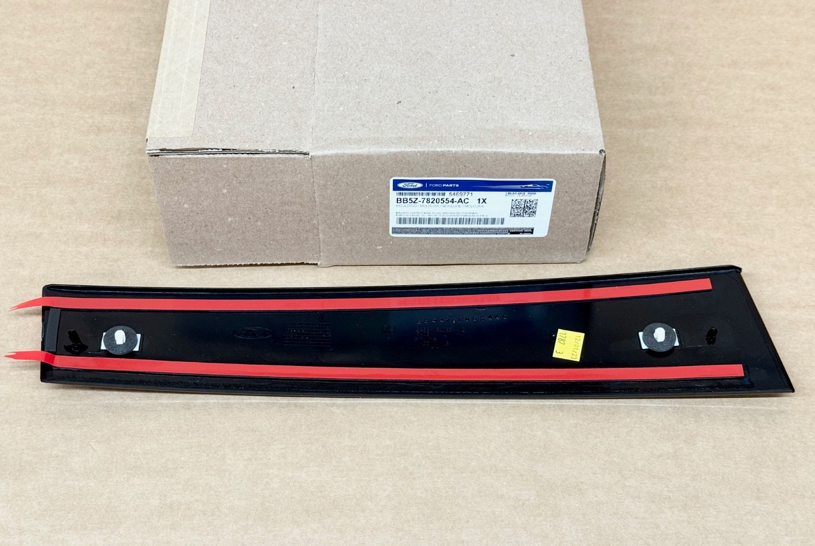 Front RH Passenger Door Trim for 2011-2019 Ford Explorer BB5Z7820554AC OEM NEW